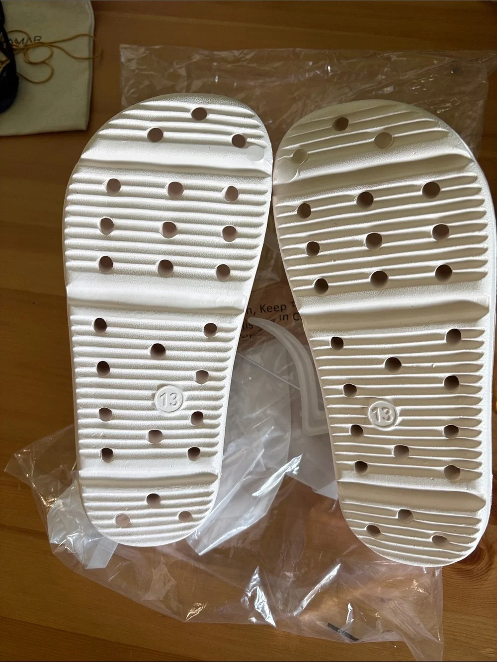 art class White Kids Slide Sandals - Size 13